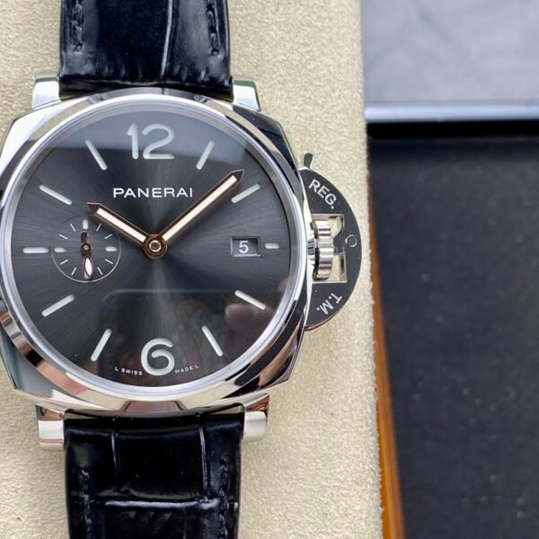 Panerai pam1250 model