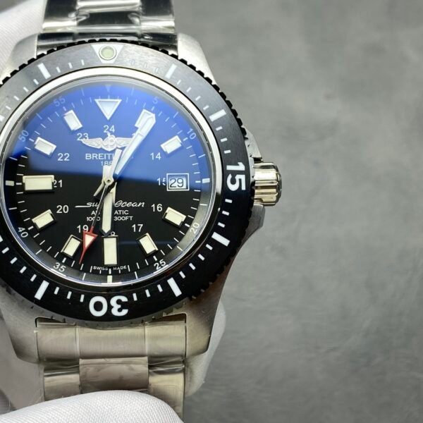 Breitling Avenger Series